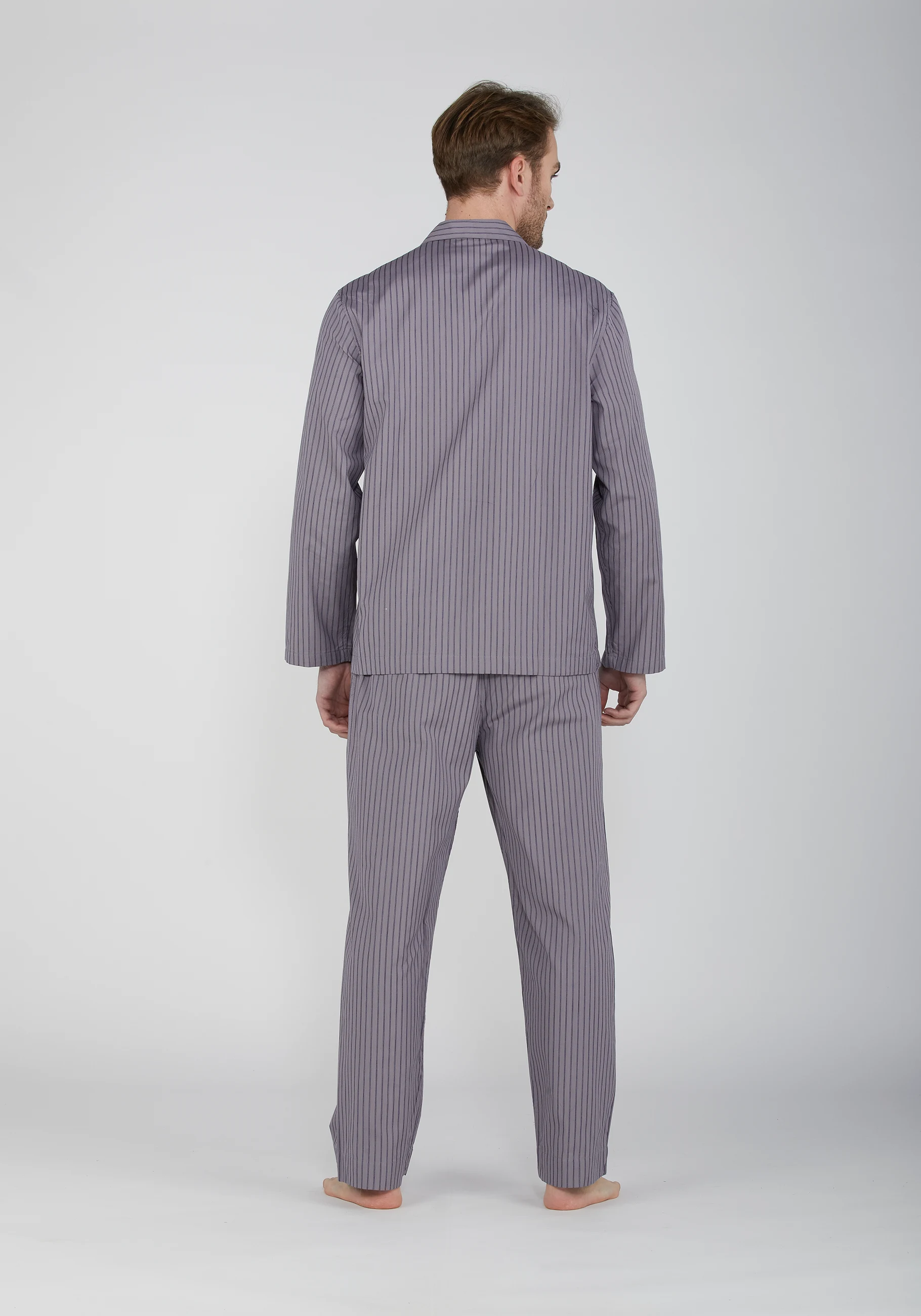 Buy online pigiama uomo in cotone tinto in filo con collo a